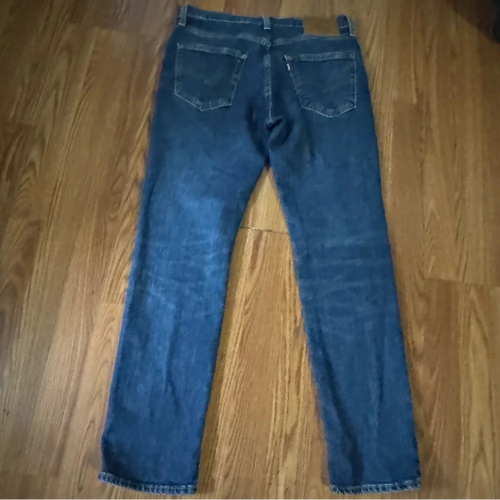 Levi’s Premium Fit Men's Medium Wash Blue Straight Jeans Size 30 Classic Western